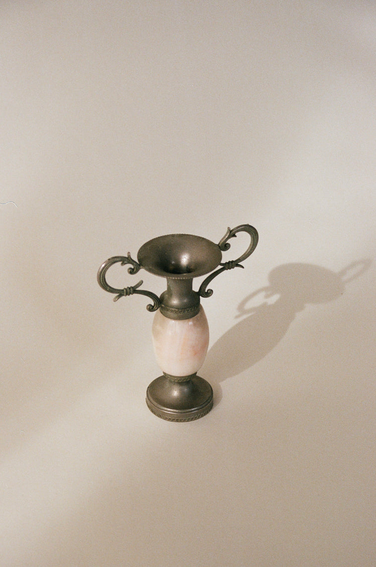 Petite Creamy Onyx Bud Vase X-Small