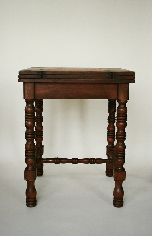 Folding Backgammon & Chess Table with Cup Holders