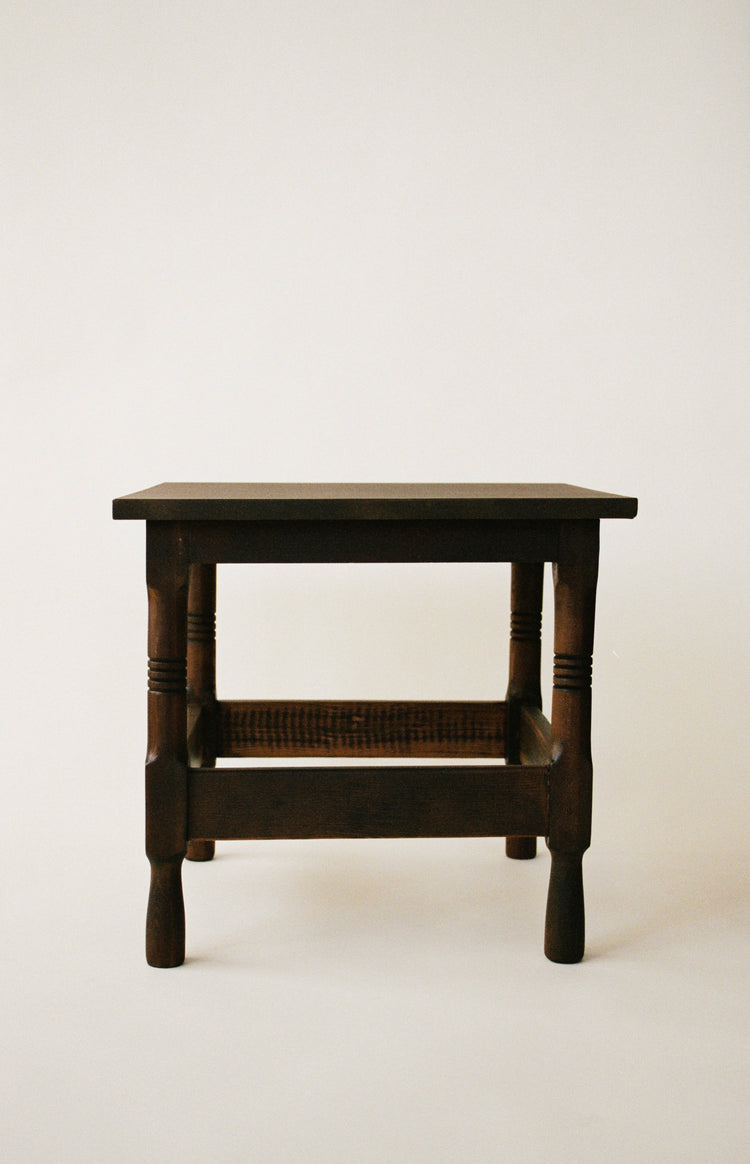 Vintage Pair of Wood End Tables