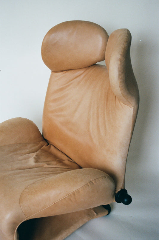 Wink Leather Lounge Chair by Toshiyuki Kita for Cassina