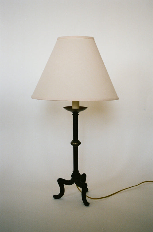 Traditional Style Table Lamp with Cream Shade