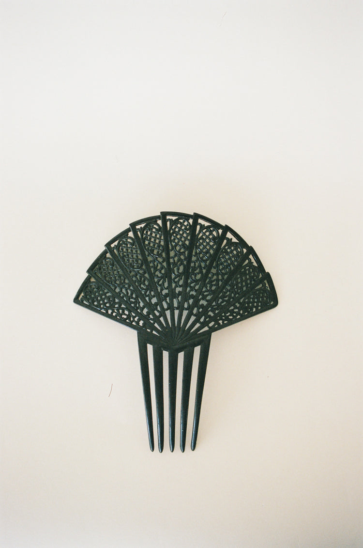 Vintage Ornate Fan-Shaped Hair Comb